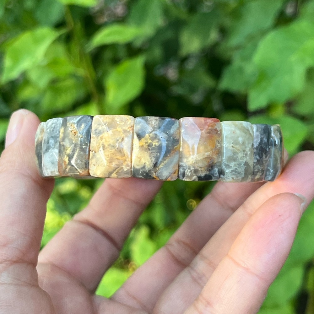 Crazy lace agate stretchable soft bangle